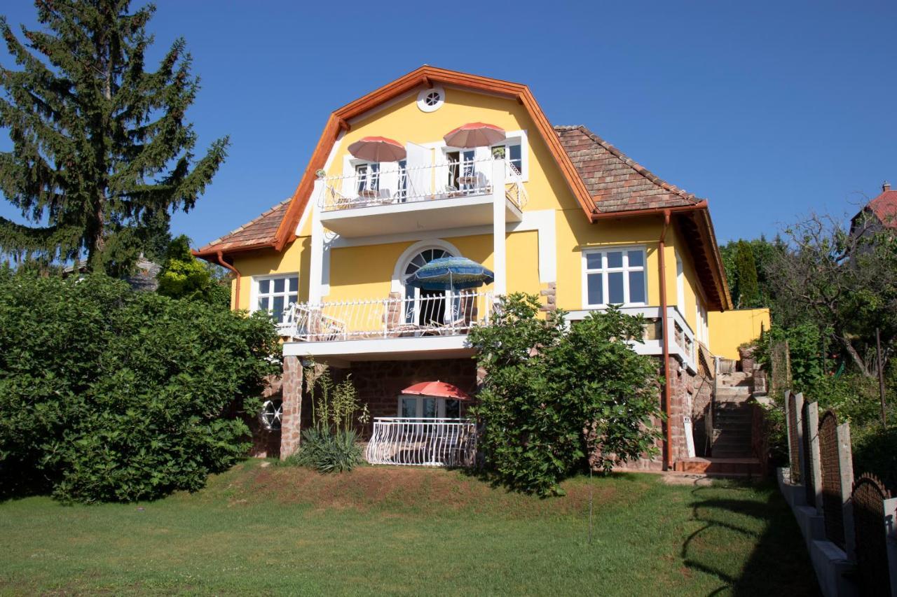 Gyoengyoem Apartman Balatonalmádi Extérieur photo