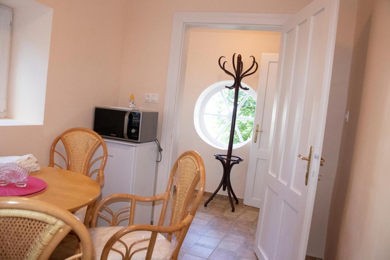 Gyoengyoem Apartman Balatonalmádi Extérieur photo