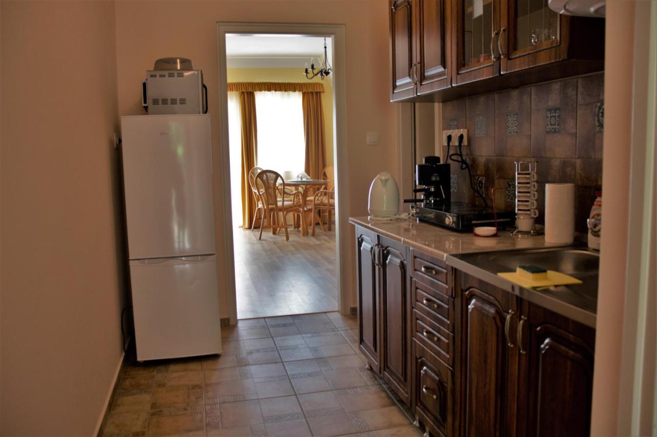 Gyoengyoem Apartman Balatonalmádi Extérieur photo