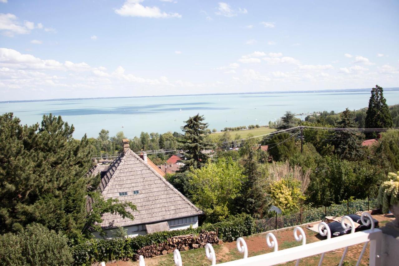 Gyoengyoem Apartman Balatonalmádi Extérieur photo